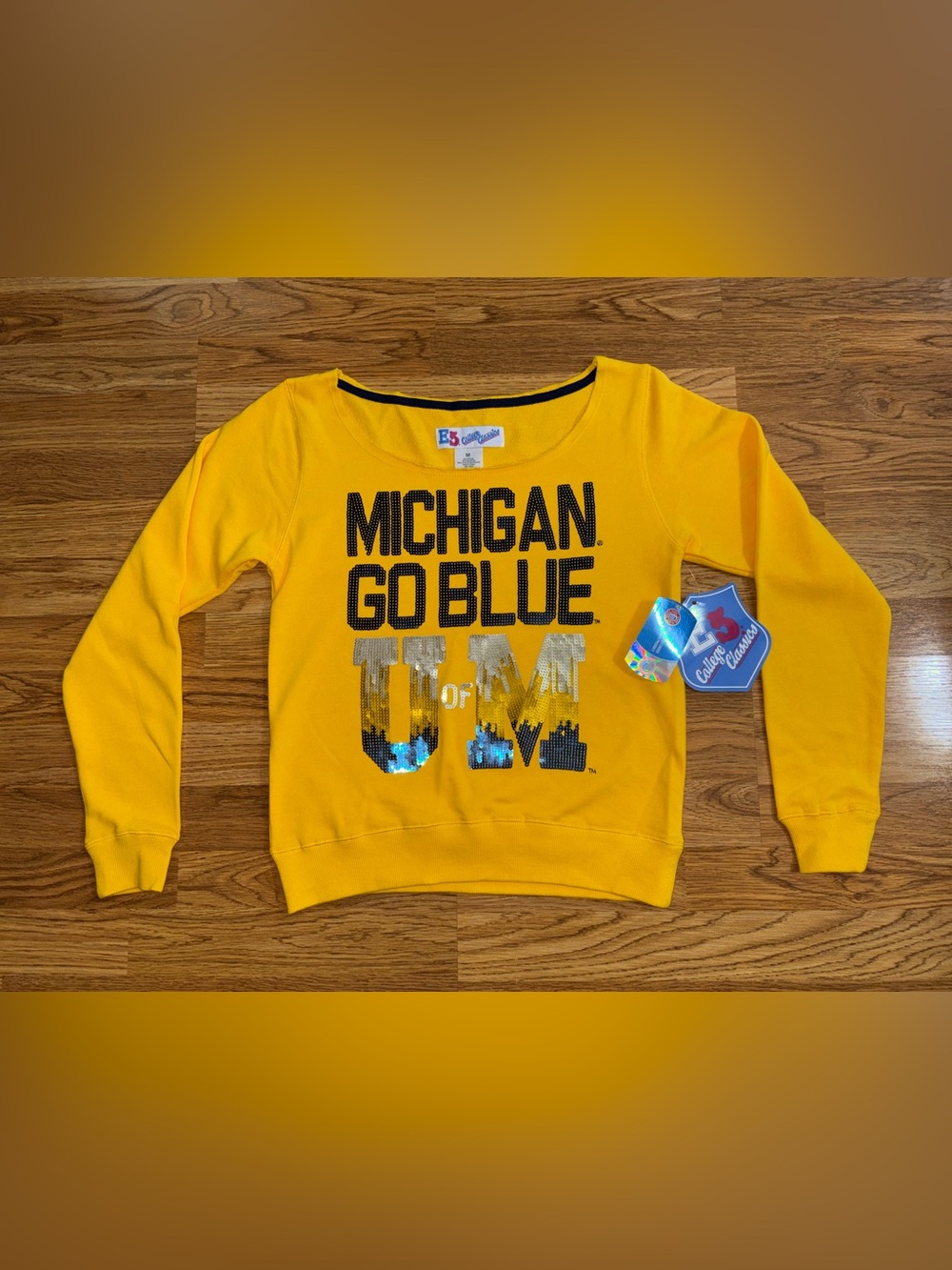 Michigan Wolverines Go Blue U of M Sweatshirt Juniors Size Medium Sequins NWT
